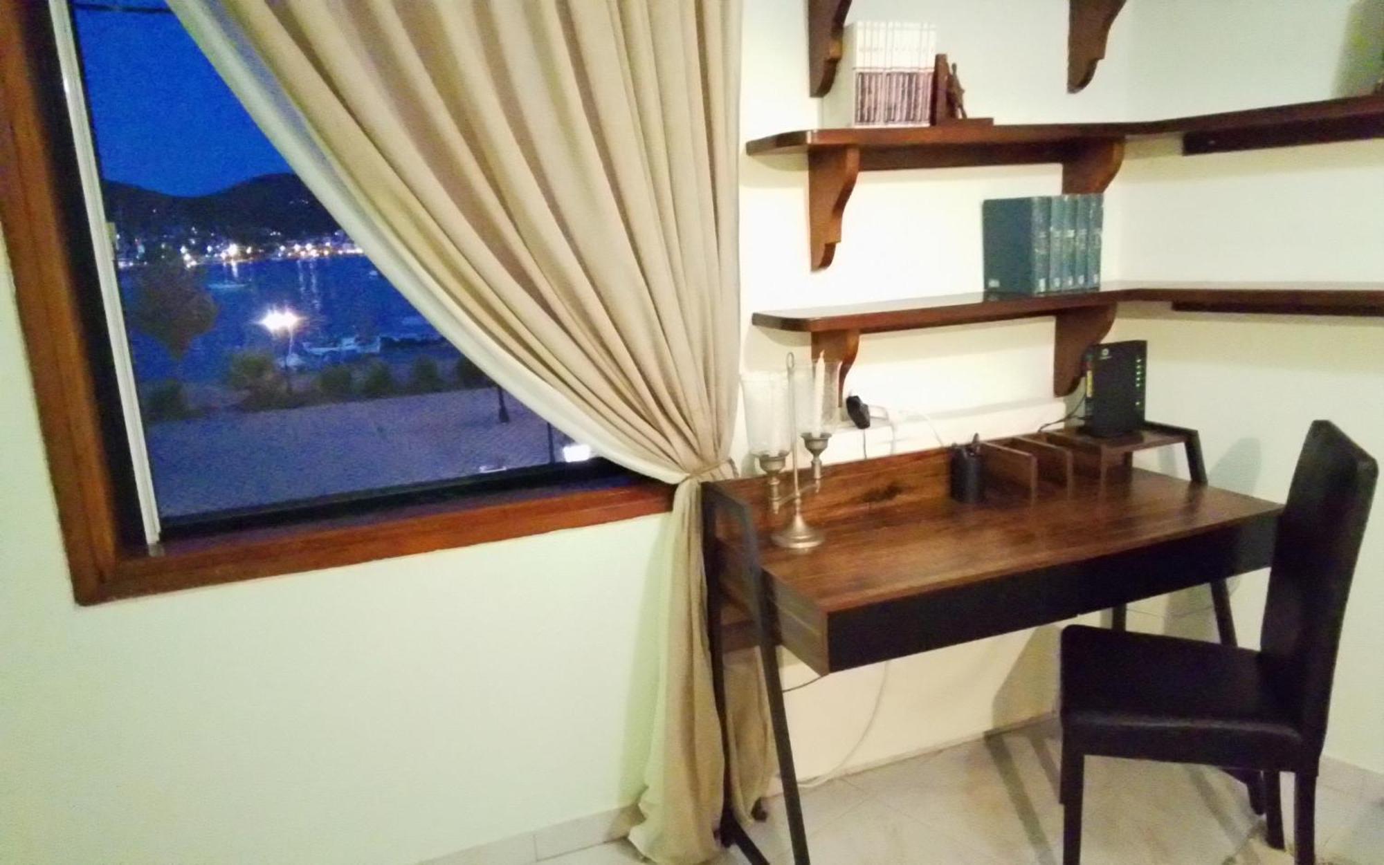 Liberty Porosview Apartement Galatás 外观 照片