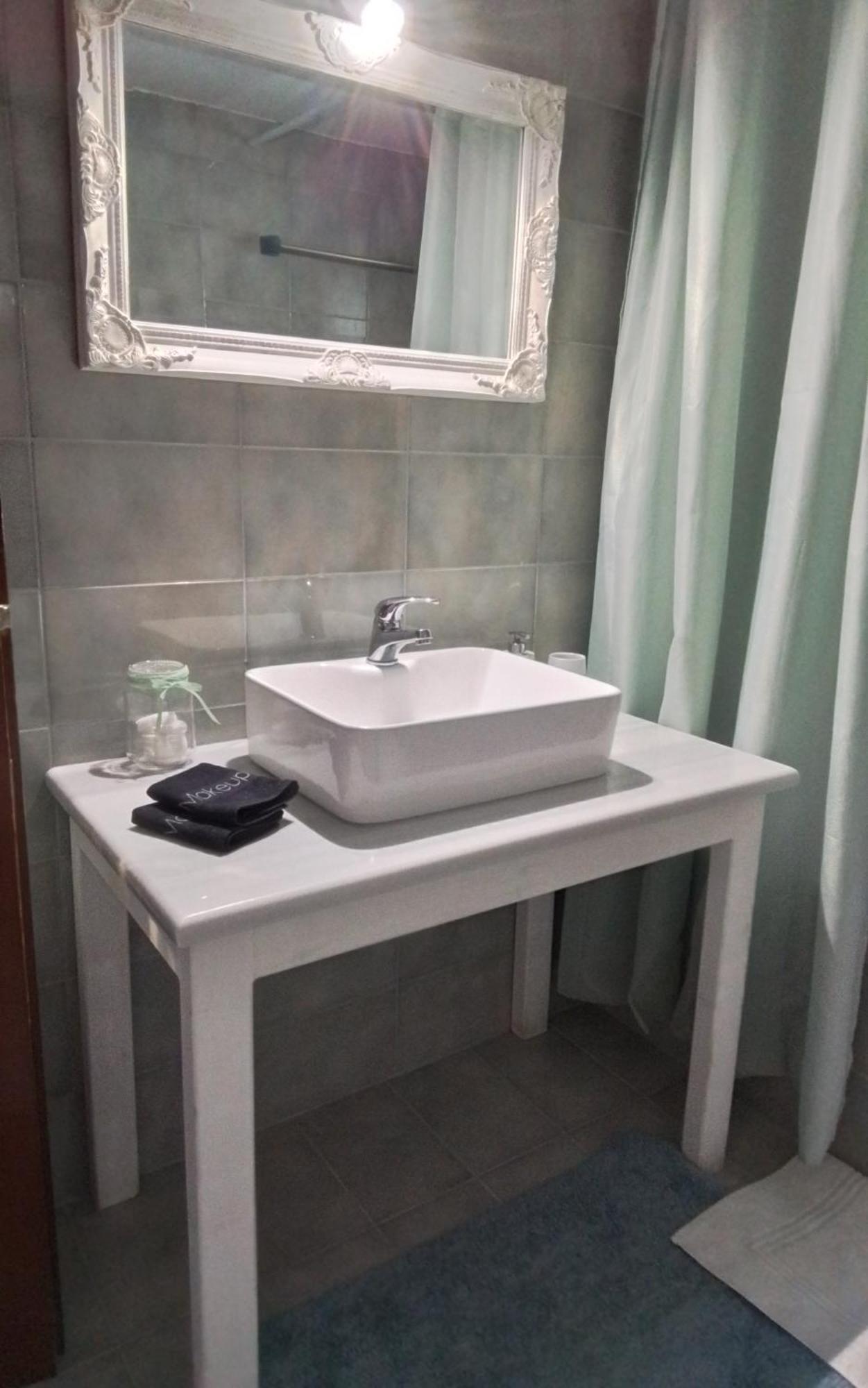 Liberty Porosview Apartement Galatás 外观 照片
