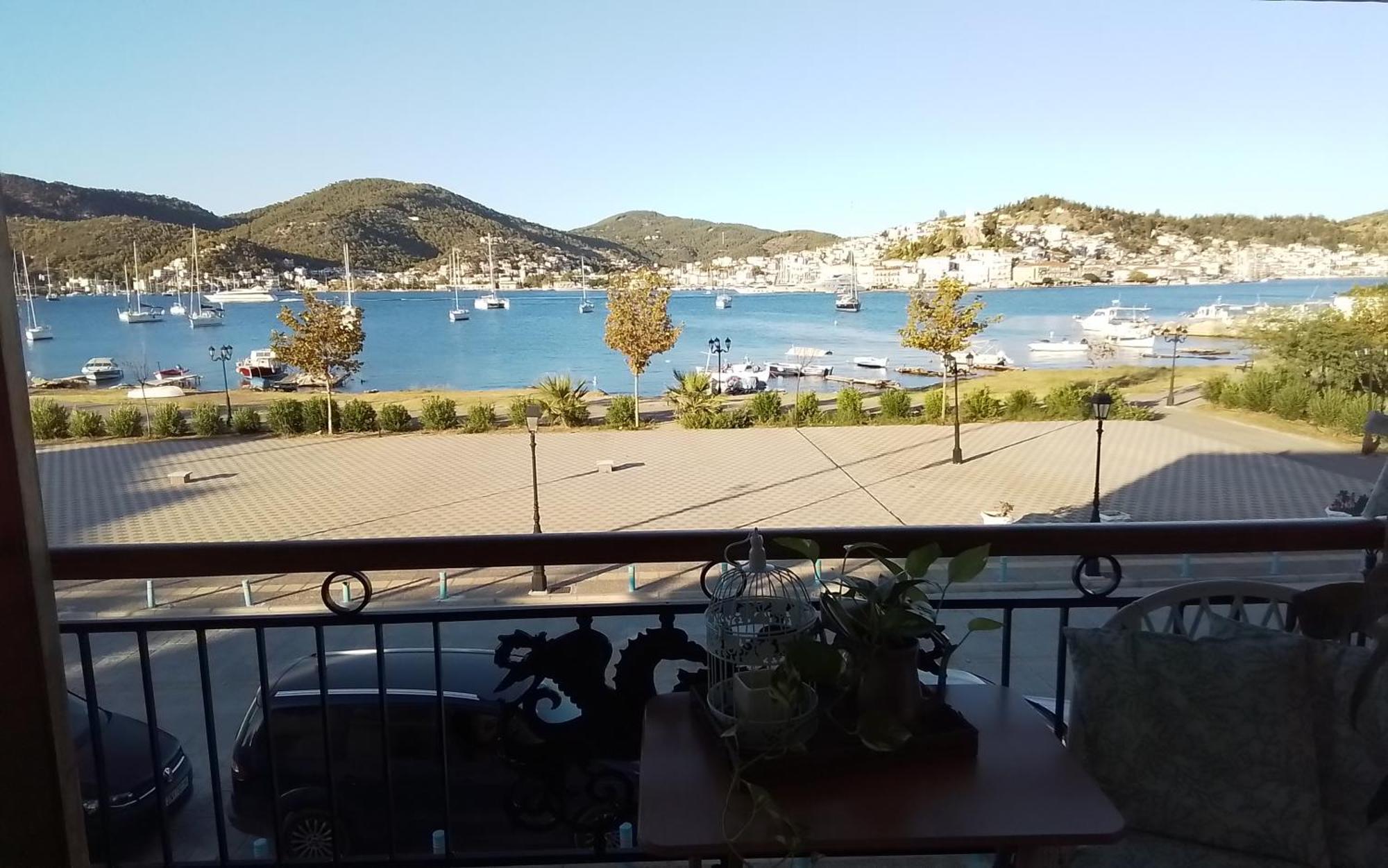 Liberty Porosview Apartement Galatás 外观 照片